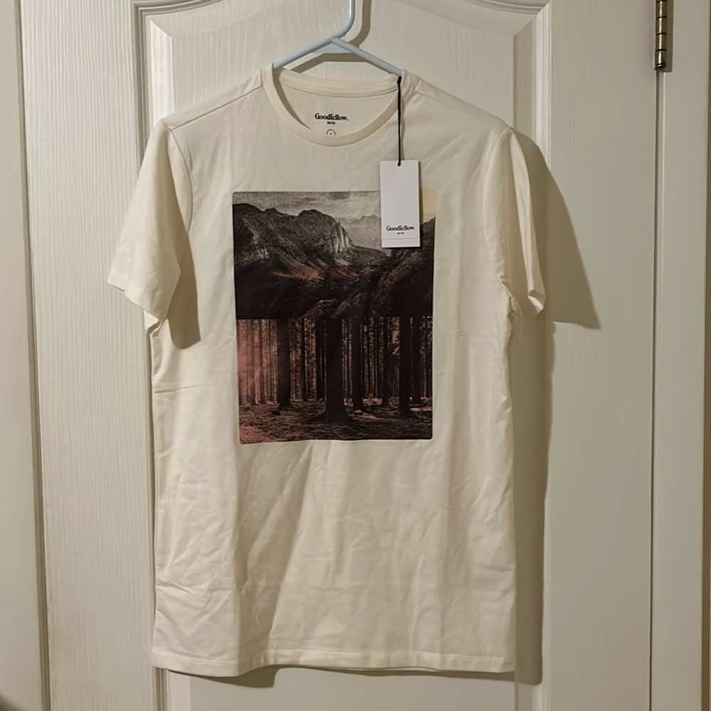 Men’s Goodfellow & Co graphic white T-shirt size small NWT